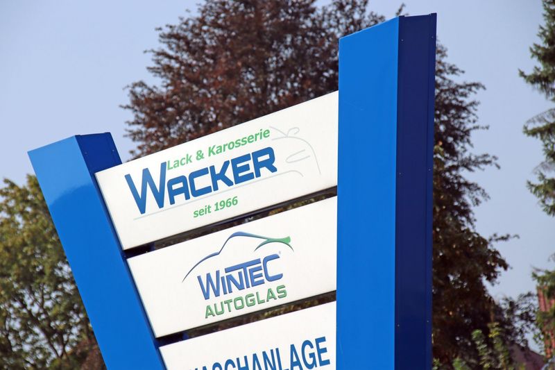 Lack & Karosserie Wacker GmbH - Südkirchen - Wacker GmbH - Autolackiererei und Karosserie Südkirchen